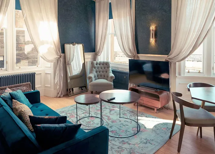 89 The Merchants- Chic Aparthotel By The House Of Danu Edinburgh